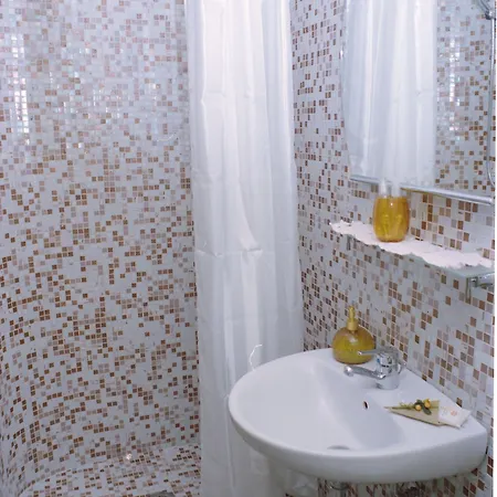 Cribo Oda ve Kahvaltı 4*