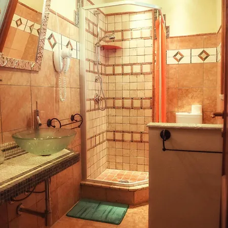 Cribo Oda ve Kahvaltı 4*