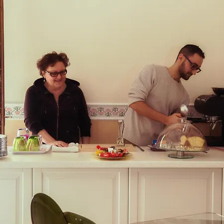 Oda ve Kahvaltı Cribo 4*